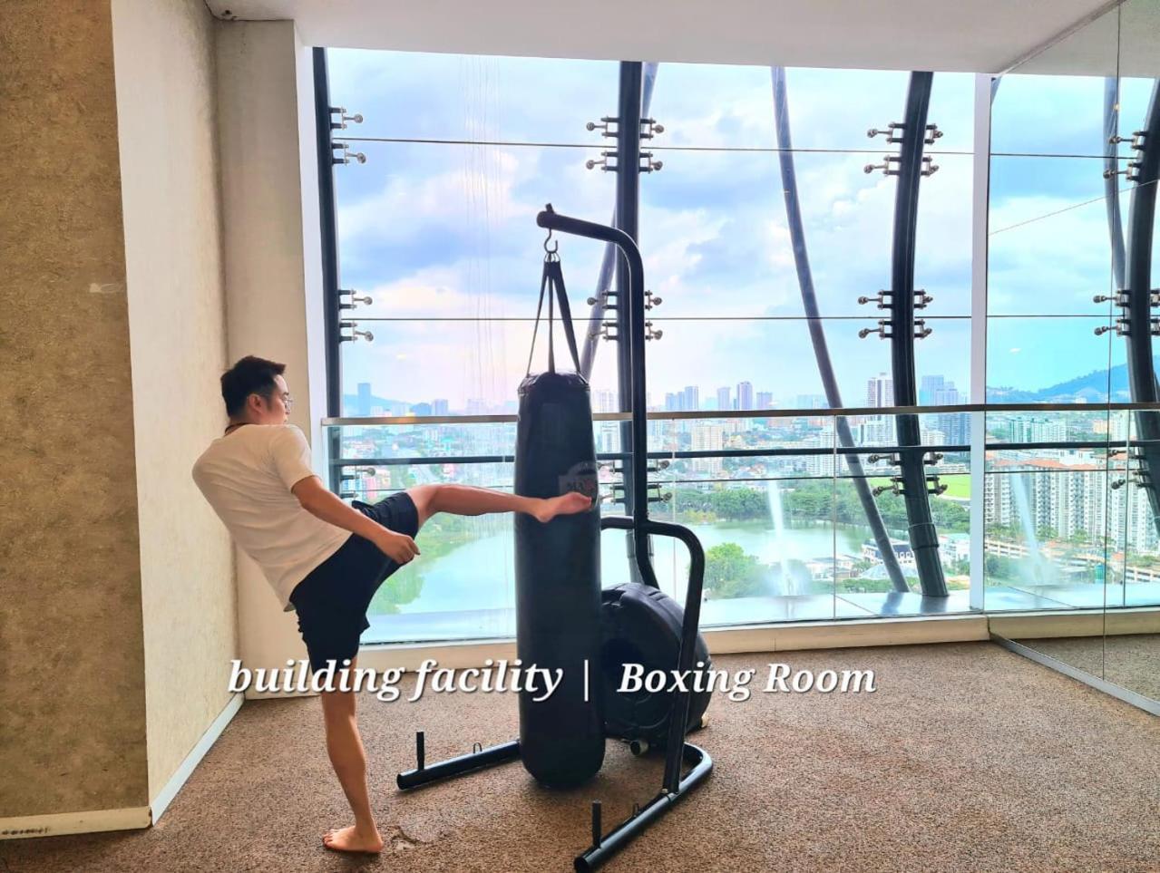 M City Service Suite Klcc Kuala Lumpur Exterior photo